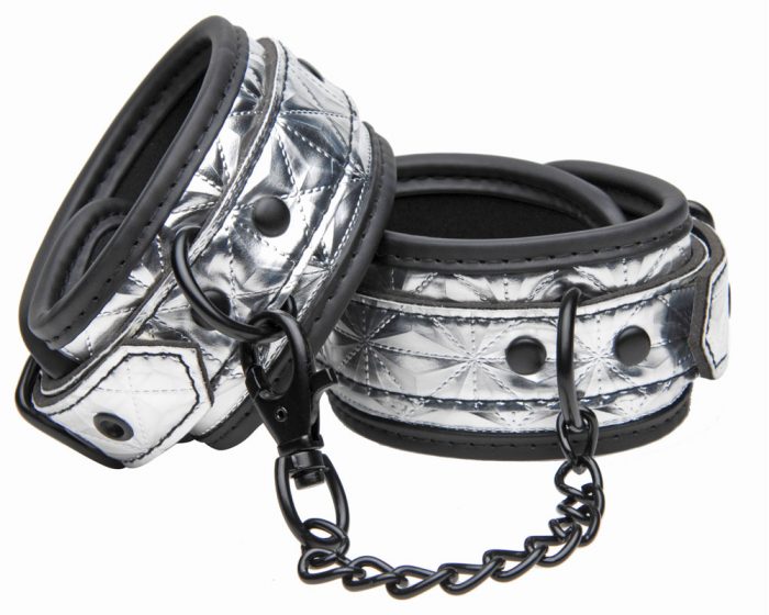 Master-Series-Platinum-ae493-Cuffed-Embellished-Metallic-Wrist-Cuffs-F1-Esposas de eco cuero Esposas de eco cuero