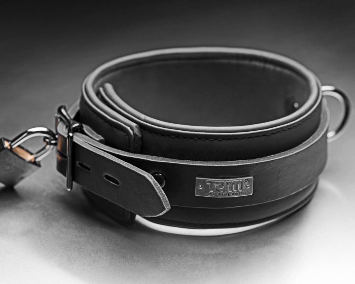 Tom-of-Finland-tf2774-Neoprene-Collar-w-Lock-F3-Collar con candado Collar con candado detalle