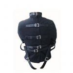 camisa de fuerza strict leather. posterior.
