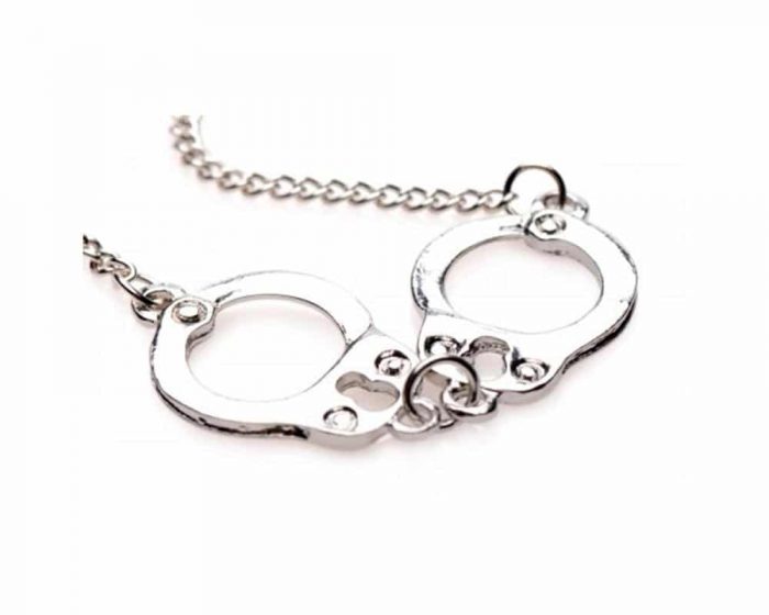 AG218-Master-SeriesCuff-Her-Handcuff-Necklace-Fg1