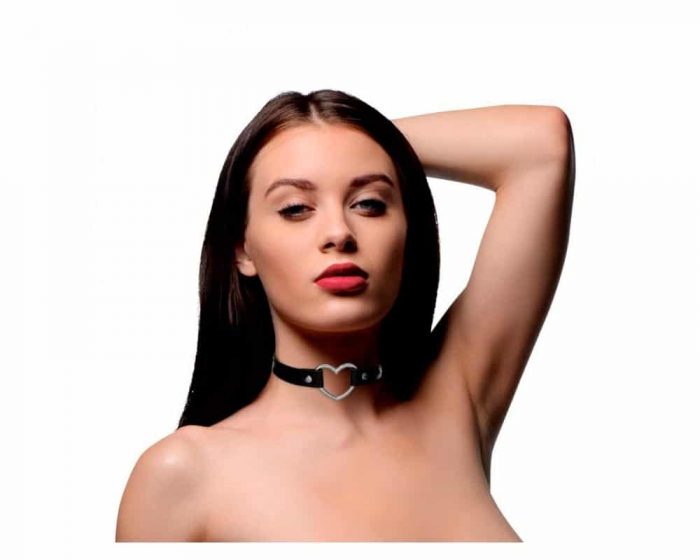 Collar con corazón BDSM